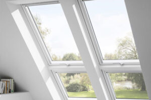 VELUX Lichtlösung Quartett Fenster Dachschrägen Frischluft