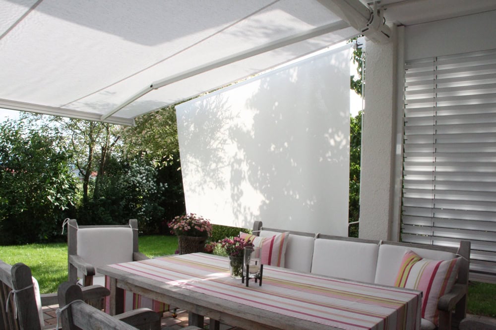 SKUGGI Seitenmarkise als Sichtschutz auf Terrasse in Berlin Reinickendorf