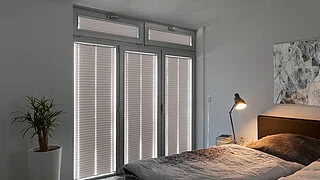 Plissees ohne bohren, Plissees nach maß, Plissees zum klemmen, Plissees zum kleben, Plissees klemmfix. Sonnenschutz Sichtschutz Hitzeschutz für Schlafzimmer. Berlin